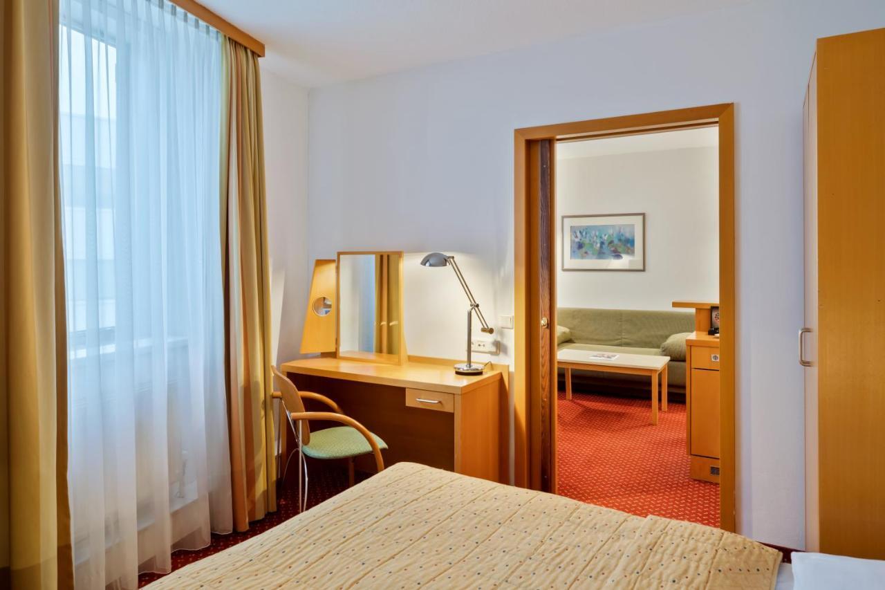 Austria Trend Hotel Salzburg West Экстерьер фото